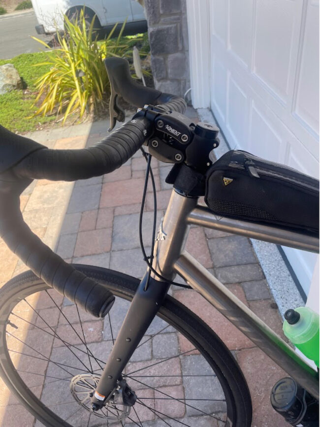 Kinekt suspension stem on a titanium gravel bike