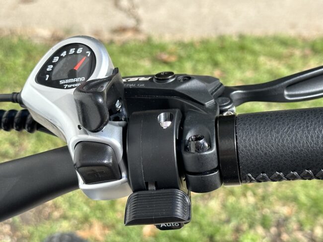Tyson throttle and Shimano shifters