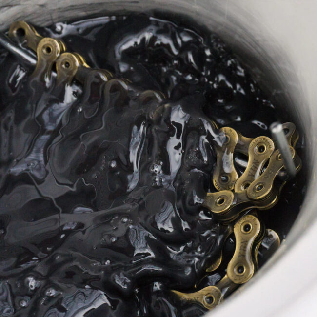 molten speed chain in hot wax