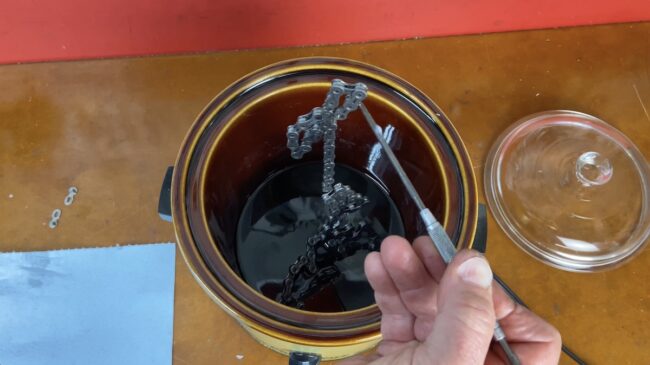 event gear's simplyfast hot wax demo of chain out of hot wax and crock pot