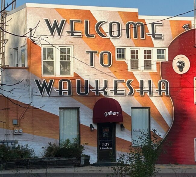 Waukesha mural on cycling tour