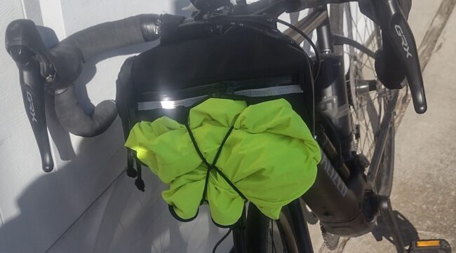 Rene Herse handlebar roll bag demo 1
