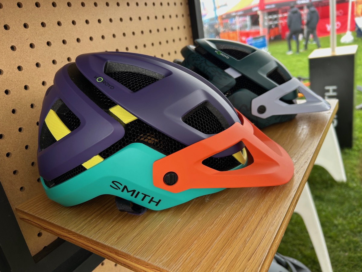 Sea Otter Smith helmet
