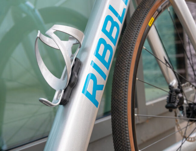 Track with bottle cage