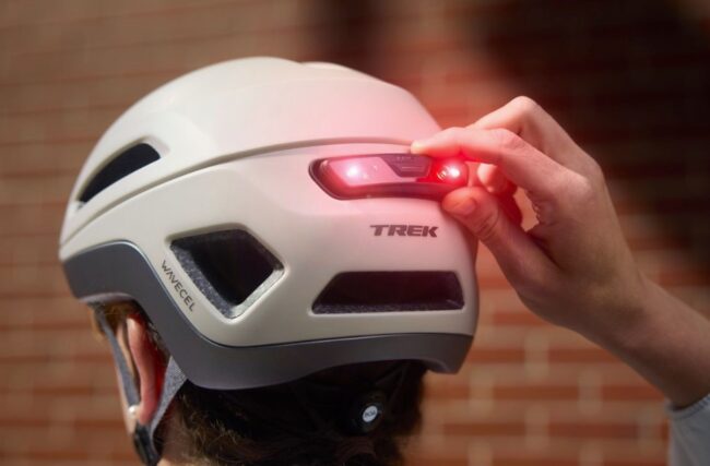 Rear magnetic Flare Light on Trek wavecel